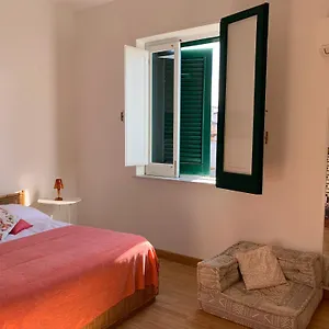 La Porta Delle Eolie Apartment